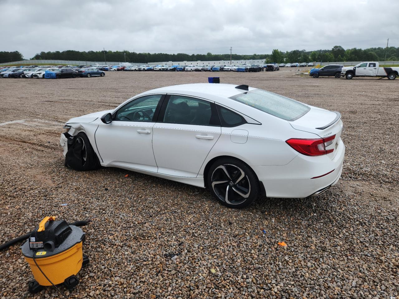 2021 Honda Accord Sport - Image 2