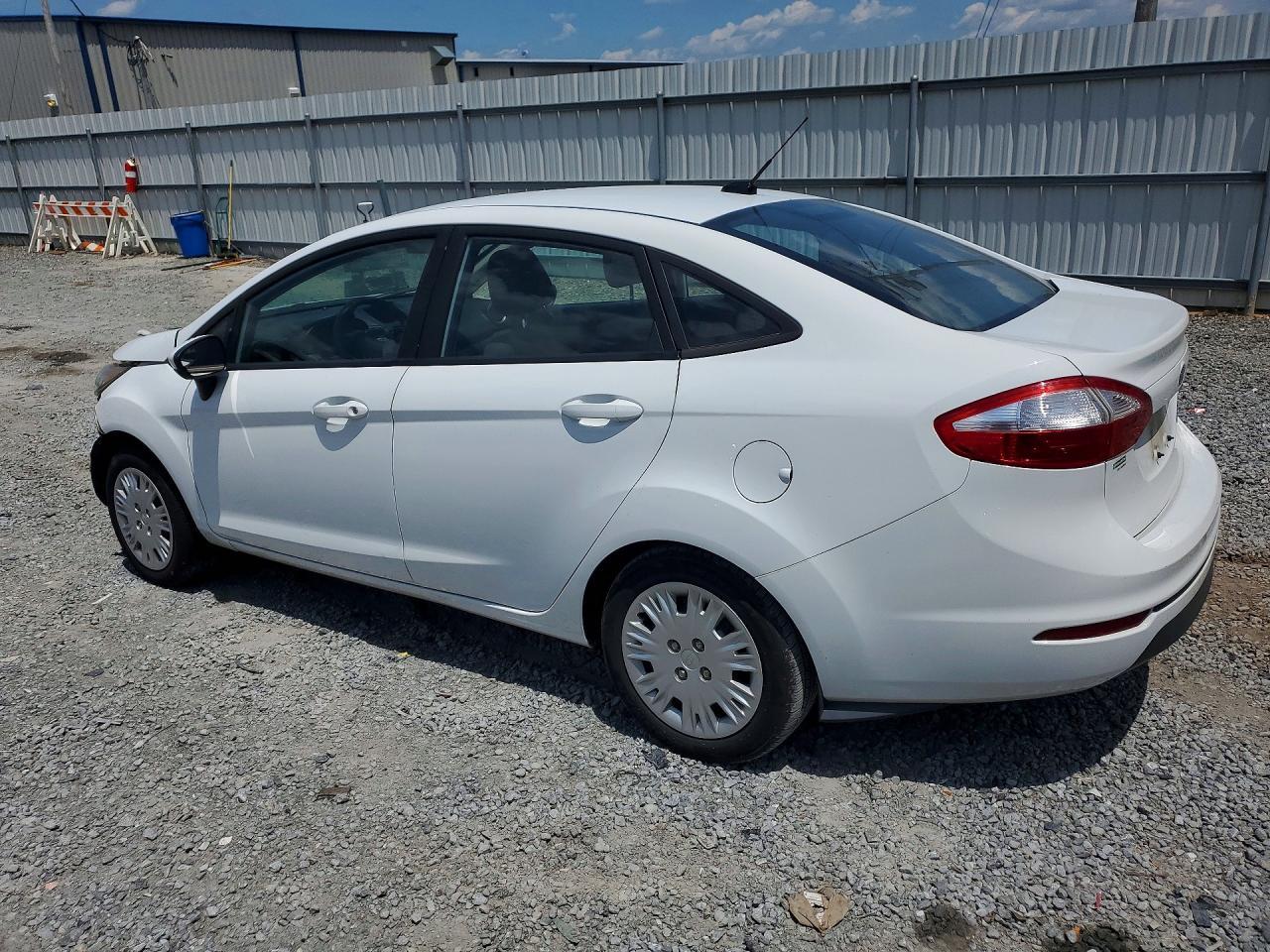2019 Ford Fiesta S - Image 2