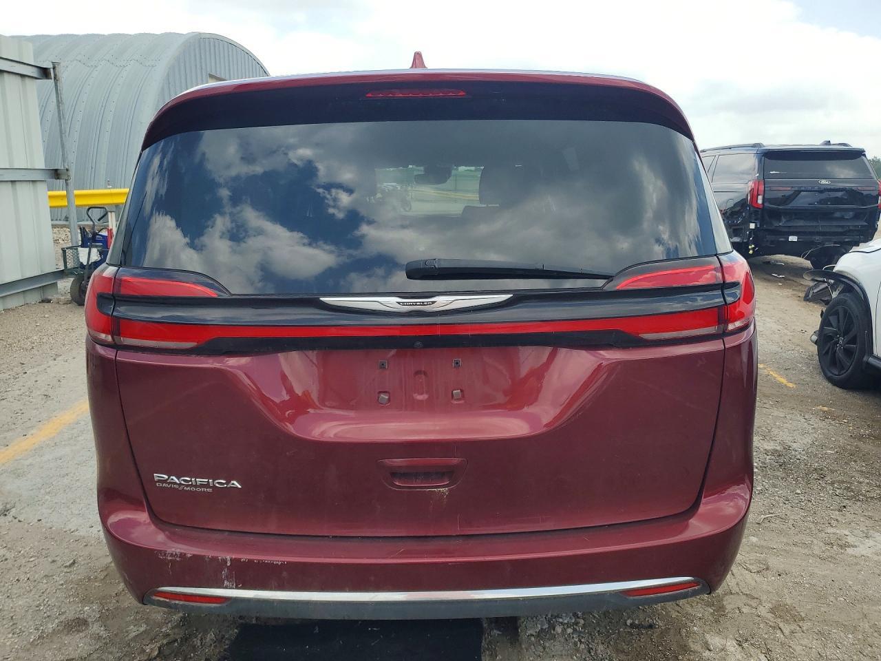 2022 Chrysler Pacifica Touring L - Фото 6