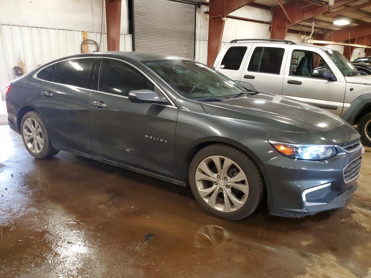 2017 Chevrolet Malibu Premier - Фото 4