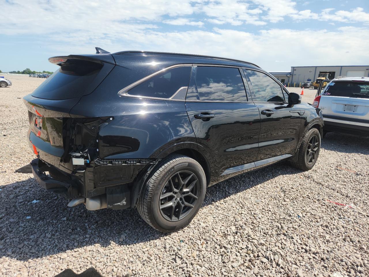 2023 Kia Sorento S - Фото 3