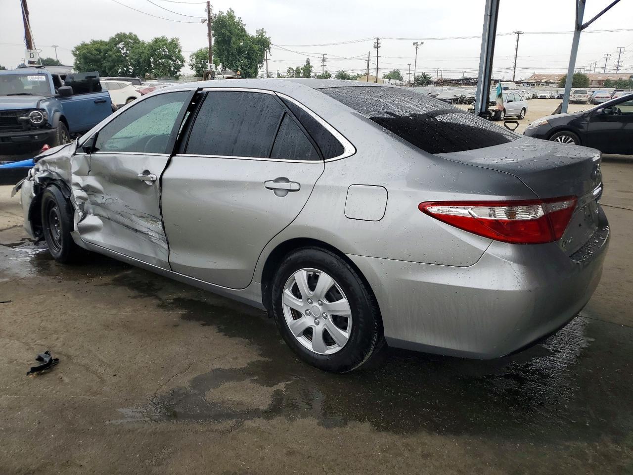 2015 Toyota Camry Le - Image 2