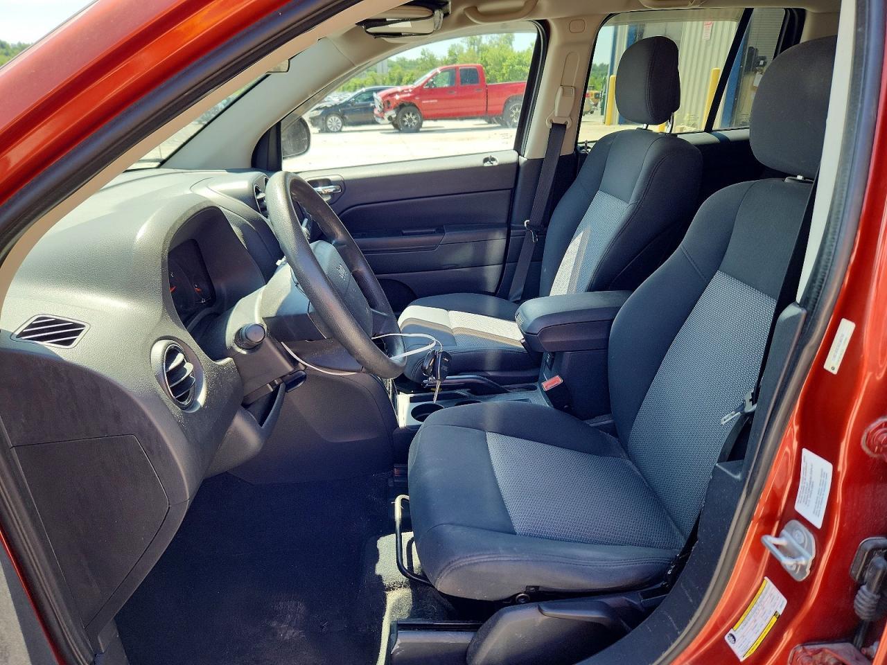 2010 Jeep Compass Sport - Фото 7
