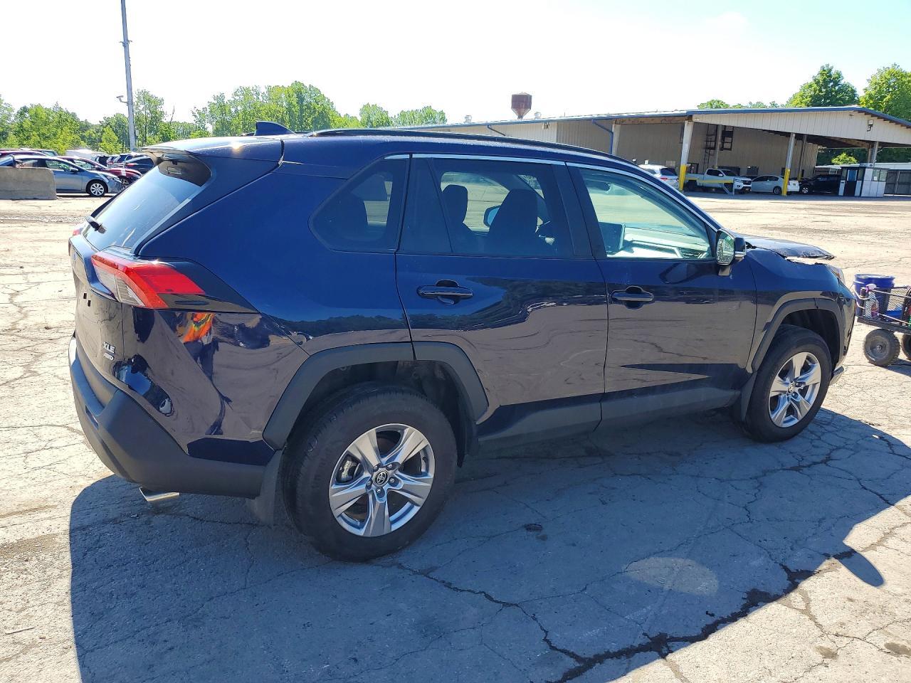 2025 Toyota Rav4 Xle - Image 3