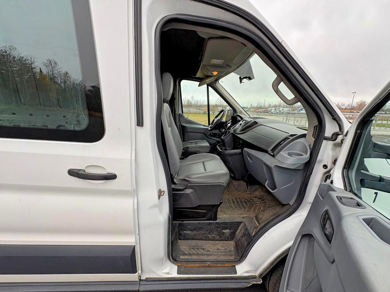 2015 Ford Transit T-250 - Фото 5