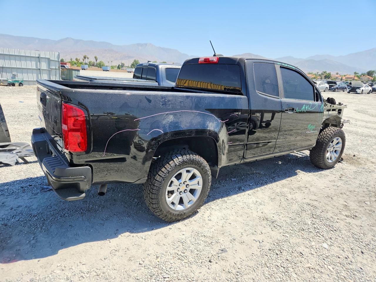 2022 Chevrolet Colorado Lt - Image 3