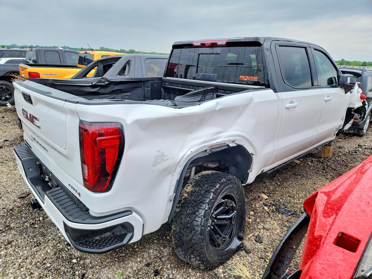 2025 GMC Sierra K1500 At4 - Image 3
