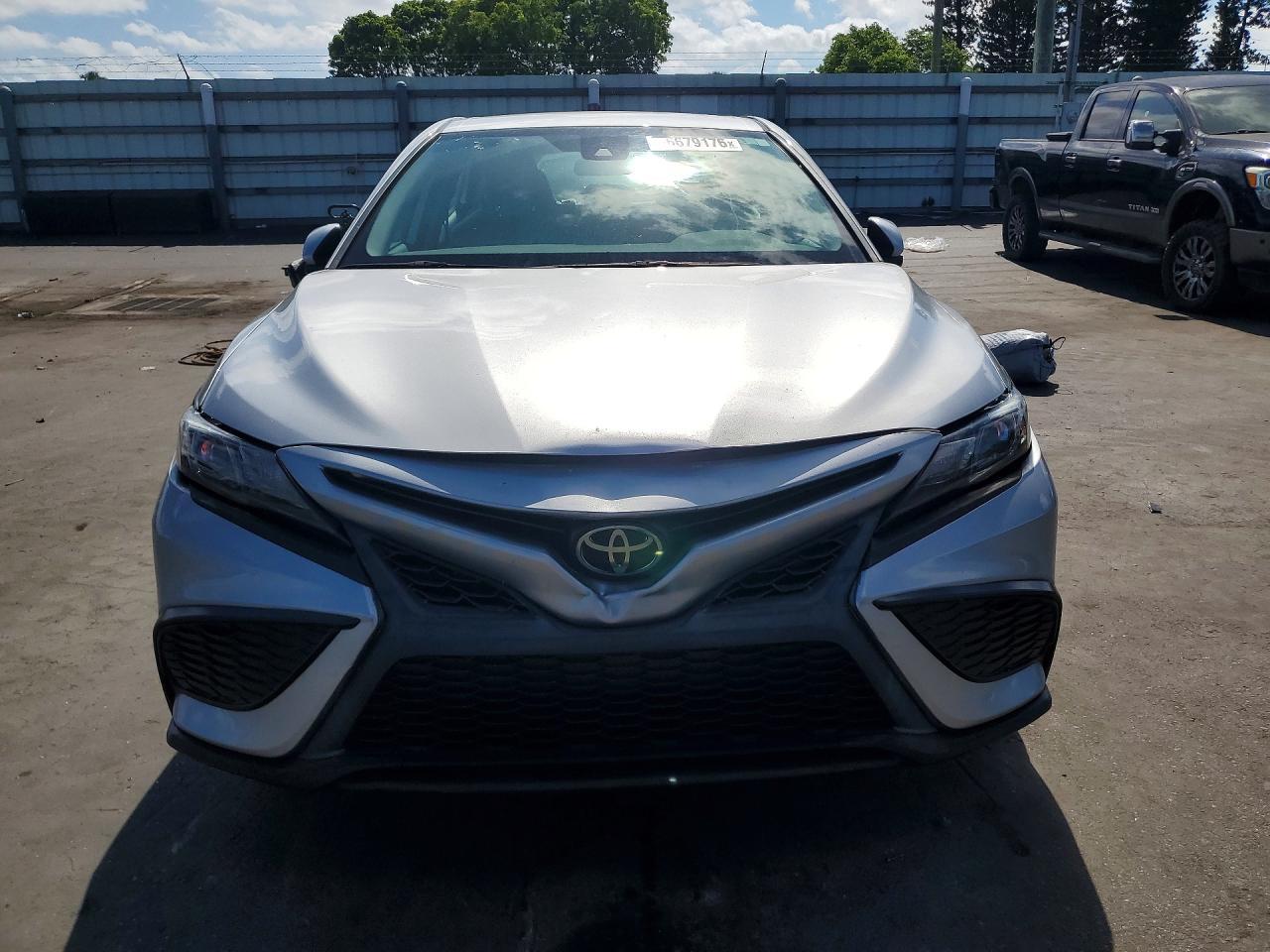2023 Toyota Camry Se - Фото 5