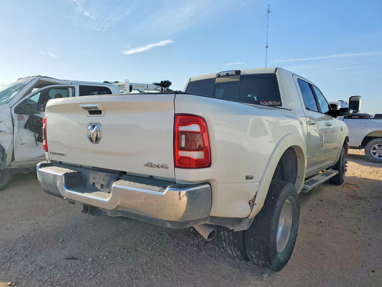 2019 Ram 3500 Laramie - Фото 3