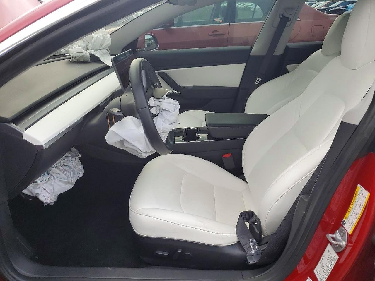 2018 Tesla Model 3 - Фото 7