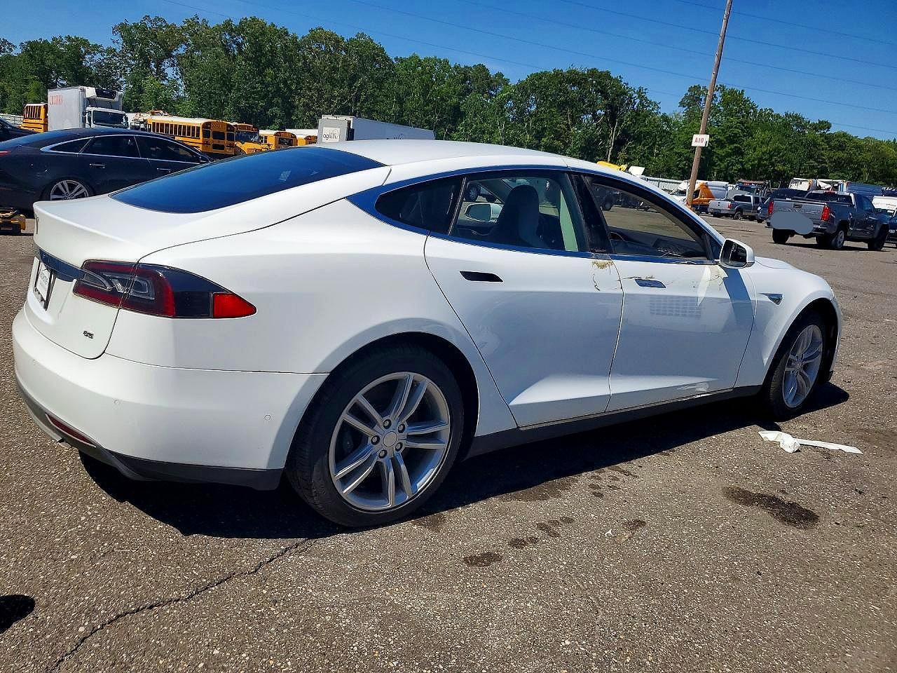 2014 Tesla Model S - Фото 3