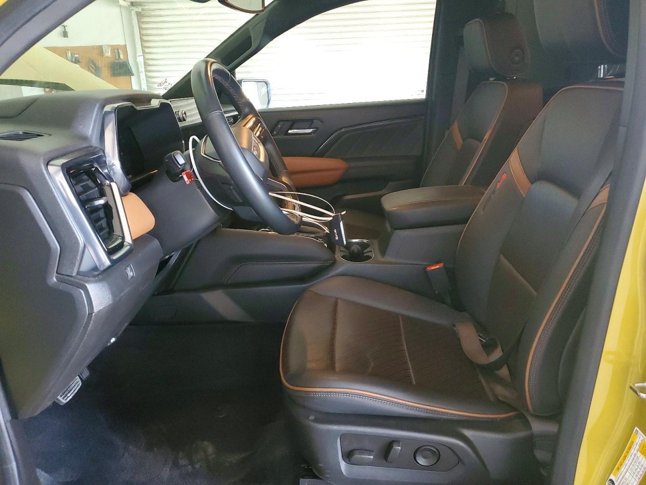 2023 GMC Canyon At4 - Image 7