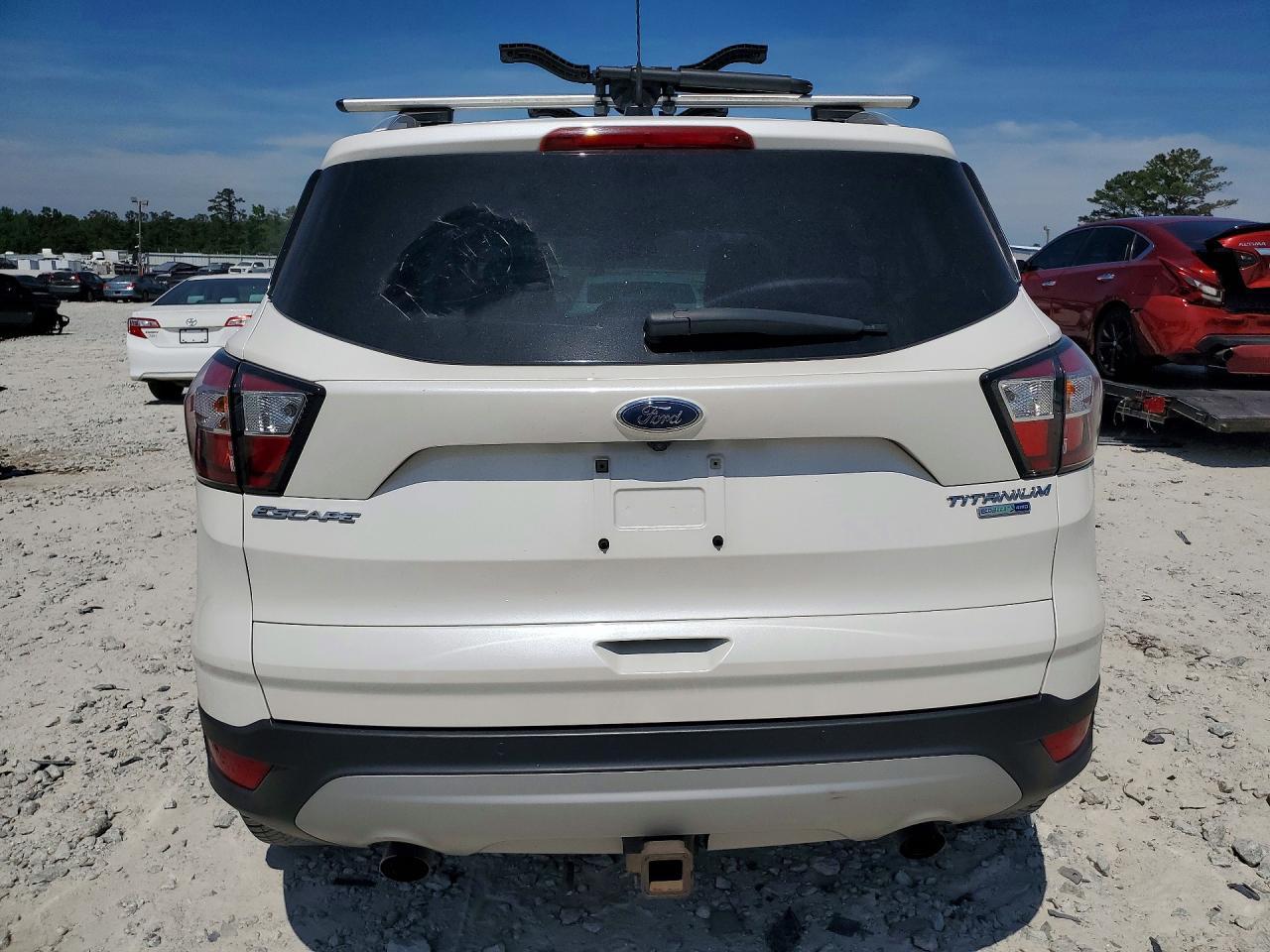 2017 Ford Escape Titanium - Фото 6