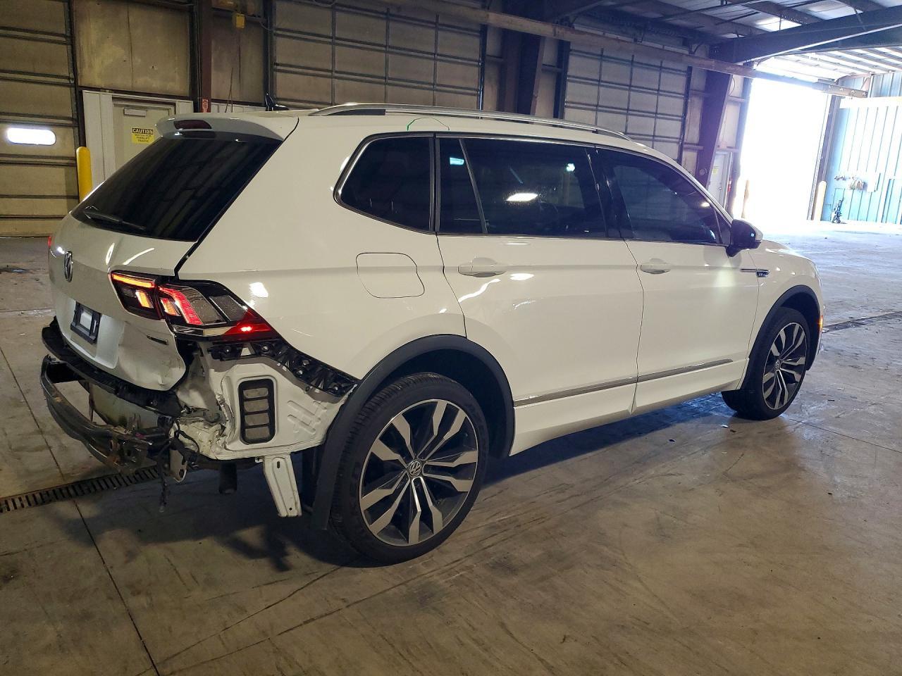 2021 Volkswagen Tiguan Sel Premium R-Line - Image 3