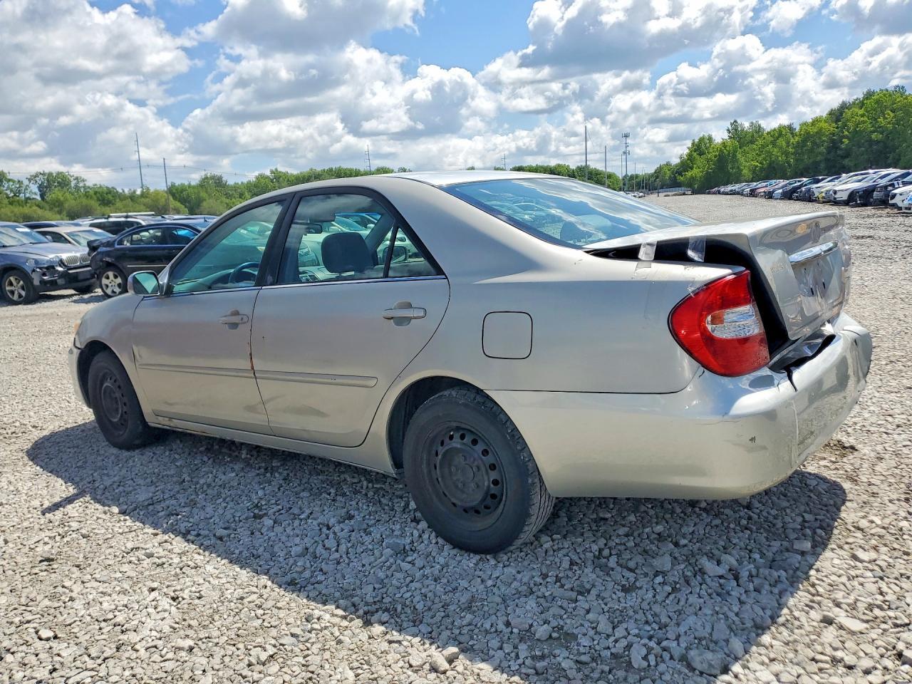 2004 Toyota Camry Le - Image 2