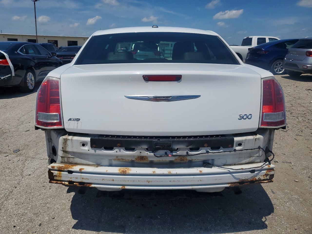 2014 Chrysler 300 - Фото 6