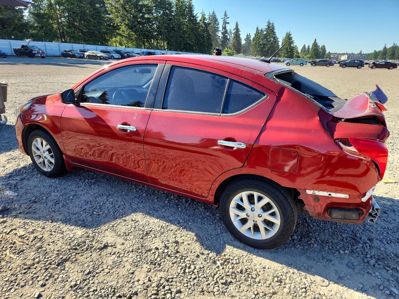 2017 Nissan Versa 1.6 S - Фото 2