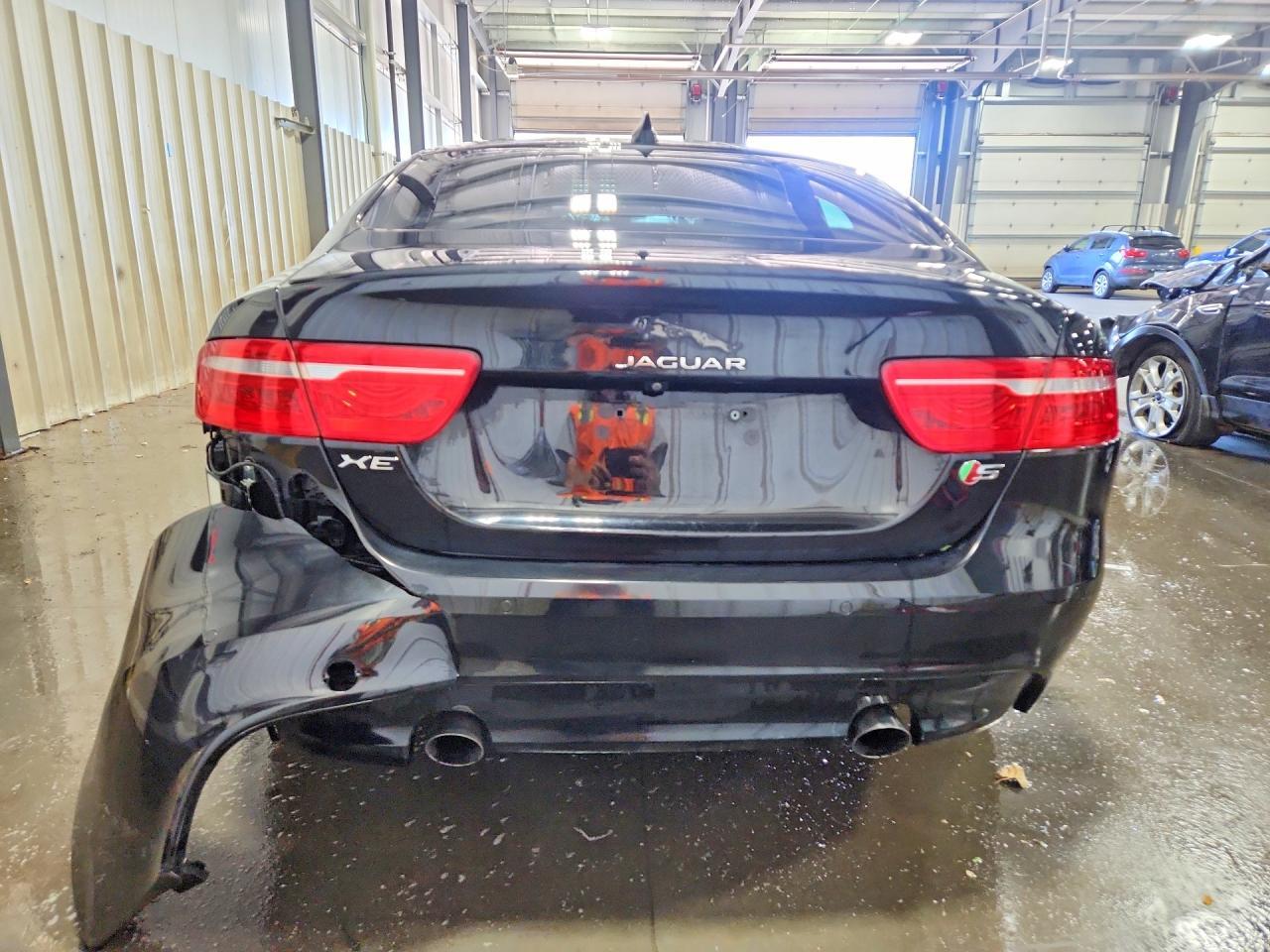 2019 Jaguar Xe S - Фото 6