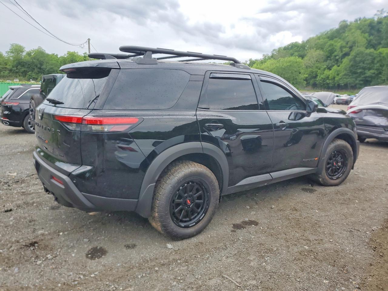 2025 Nissan Pathfinder Rock Creek - Фото 3