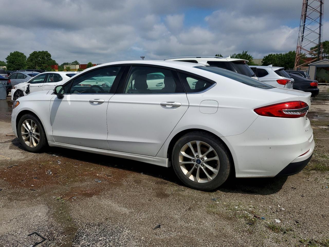 2019 Ford Fusion Se - Фото 2