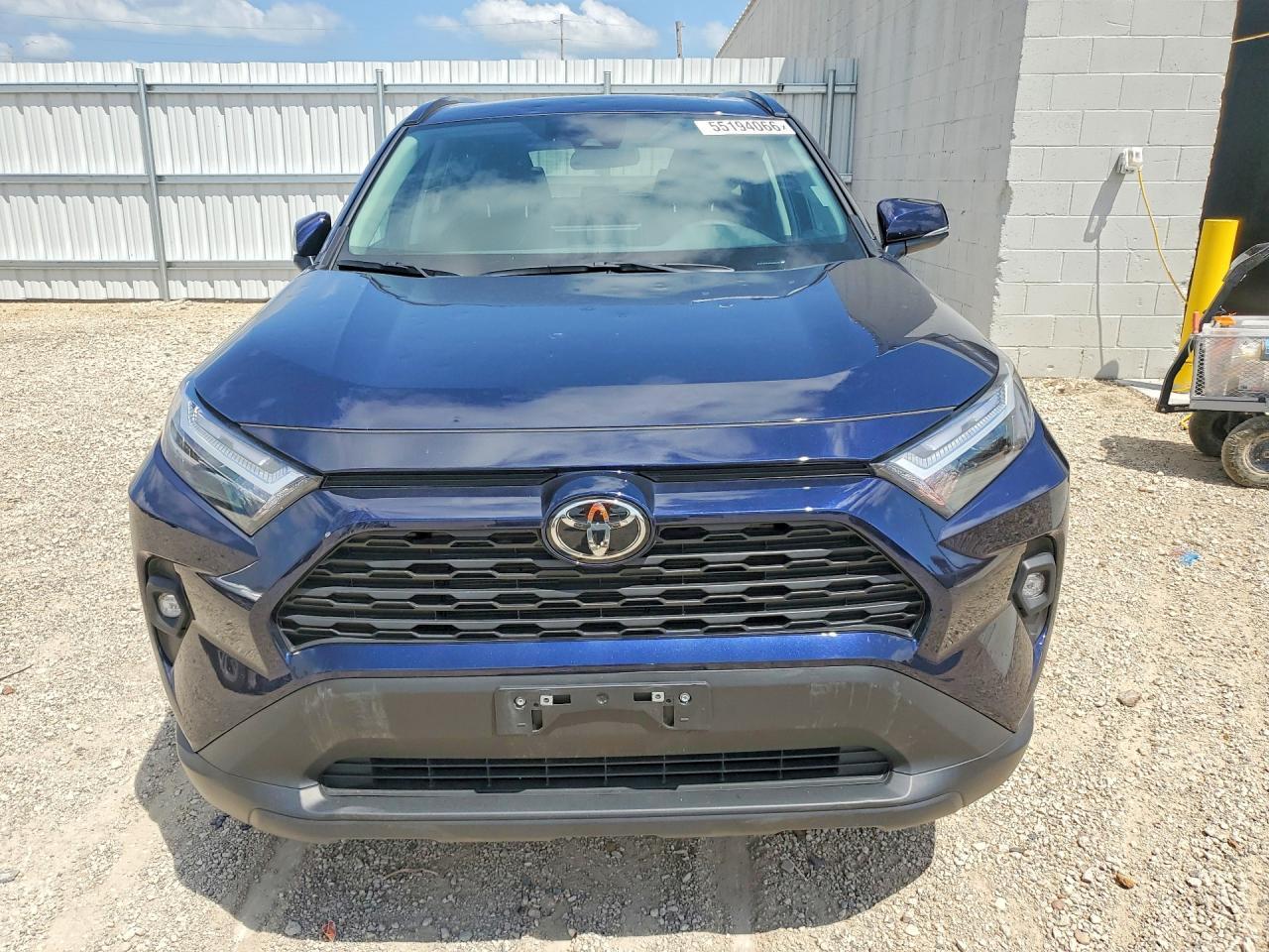 2025 Toyota Rav4 Xle Premium - Image 5