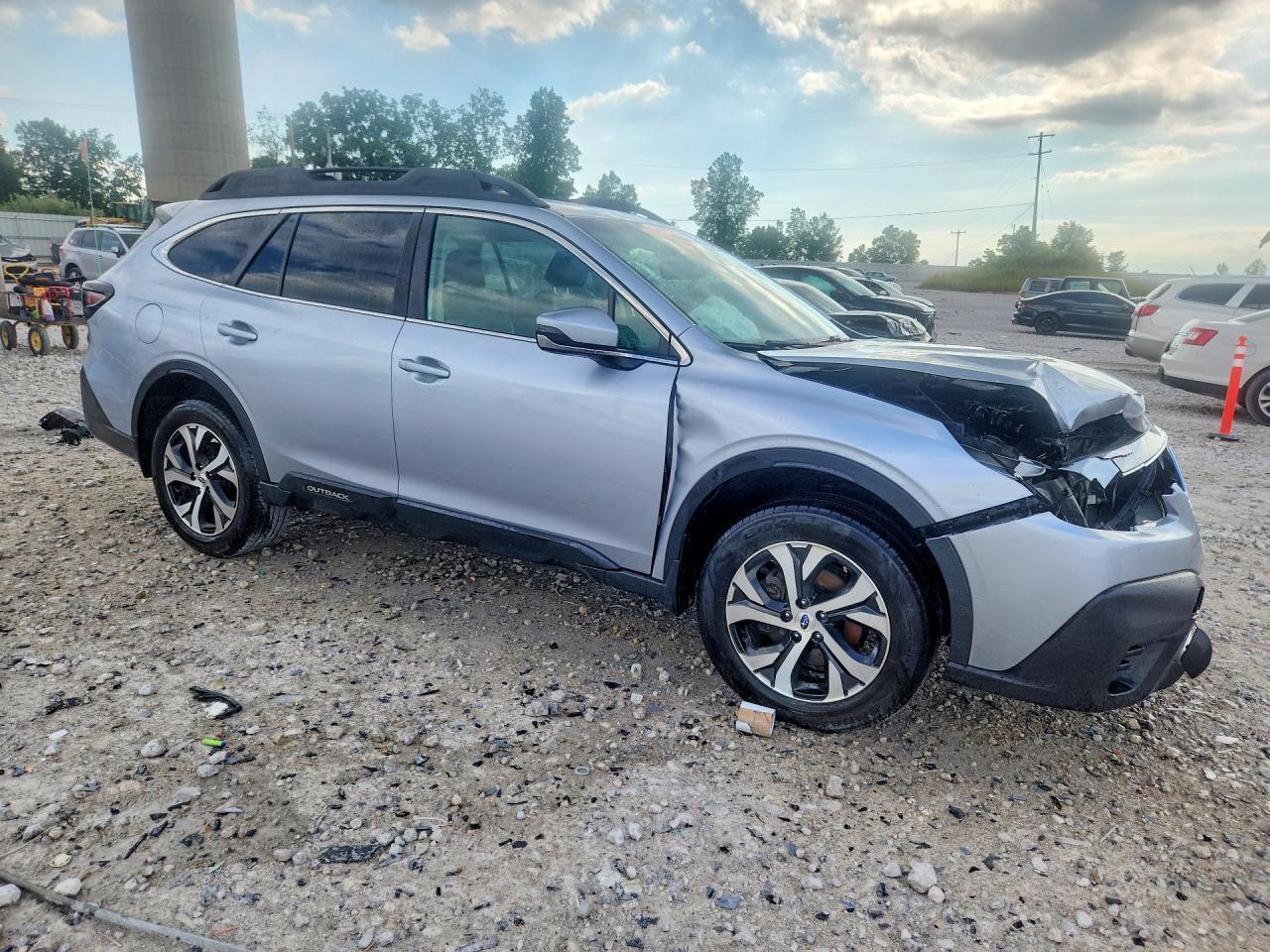 2022 Subaru Outback Limited - Image 4
