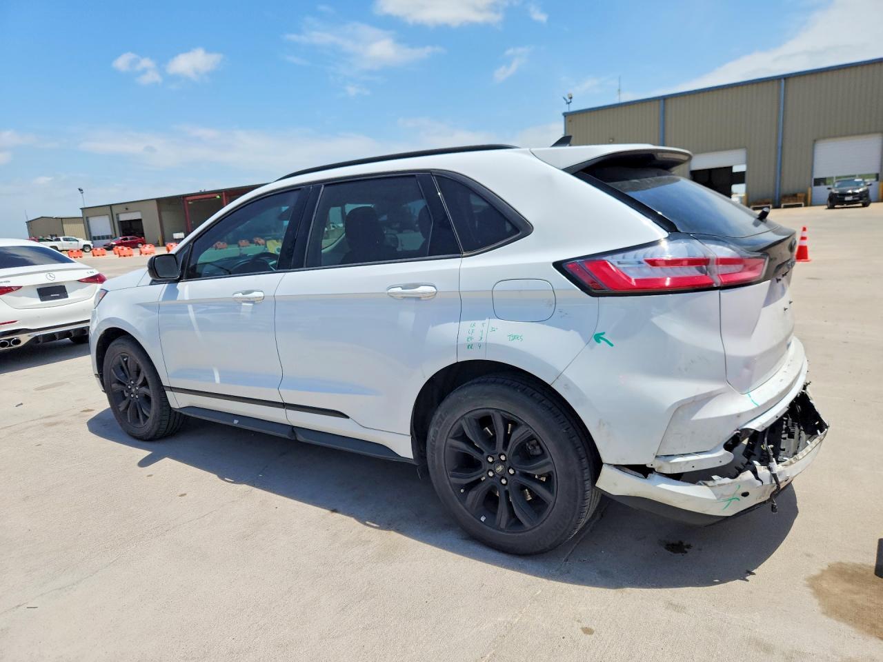 2024 Ford Edge Se - Фото 2