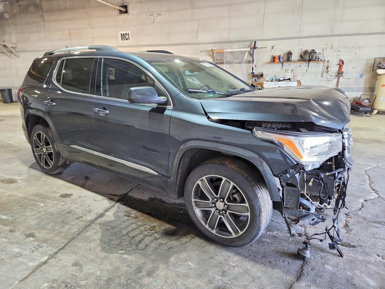 2019 GMC Acadia Denali - Фото 4