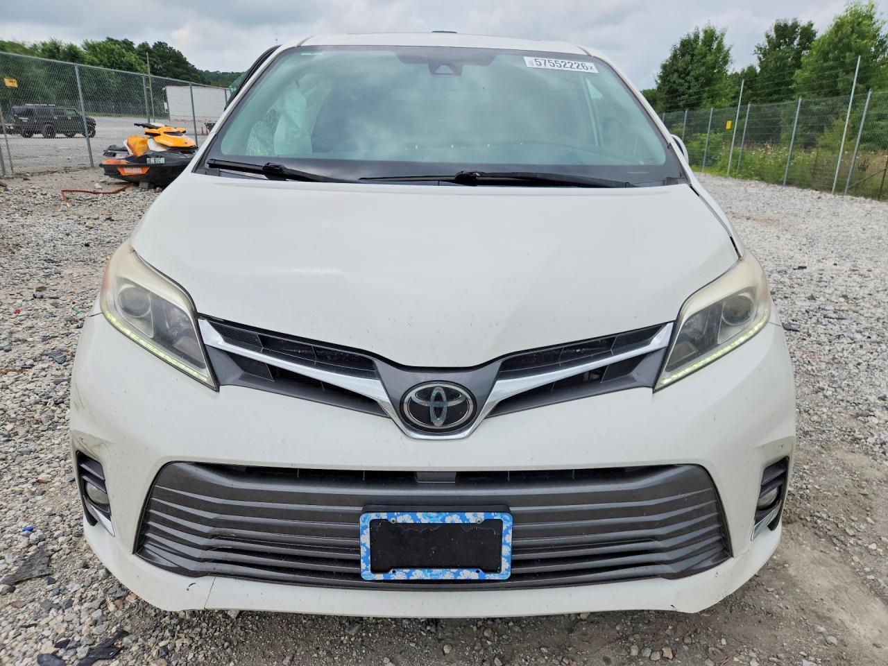 2019 Toyota Sienna Limited 7-Passenger - Image 5