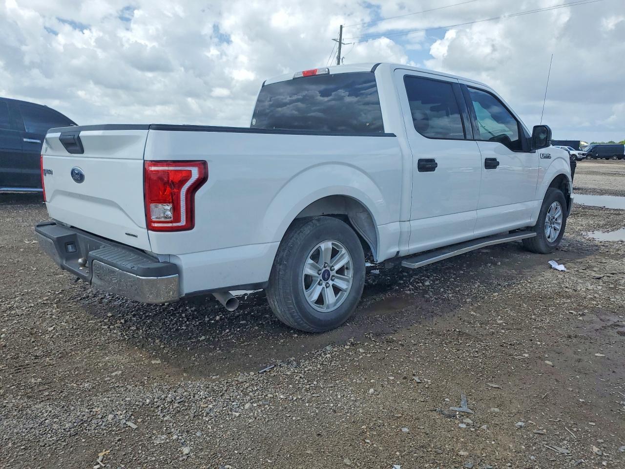 2015 Ford F 150 - Фото 3