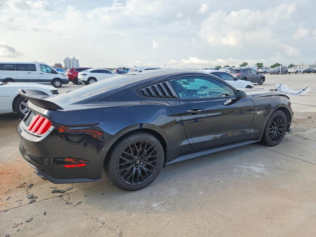 2015 Ford Mustang Gt - Фото 3