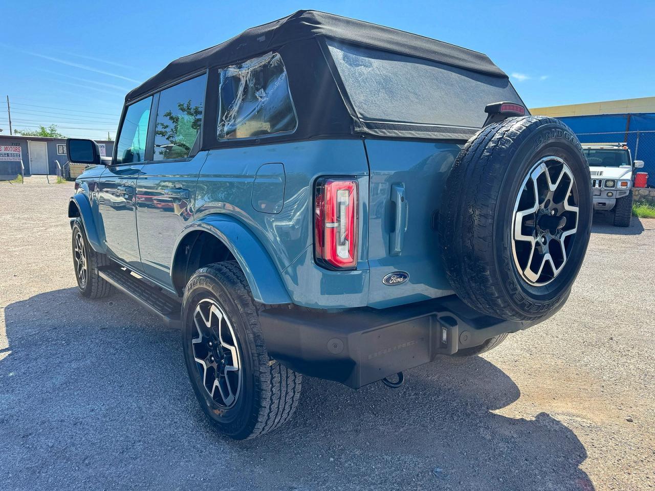 2022 Ford Bronco Base - Image 3