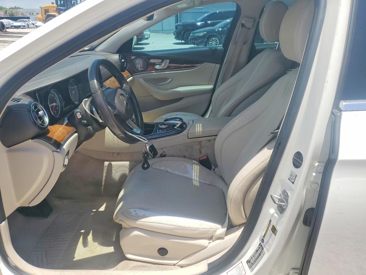 2017 Mercedes-Benz E 300 - Фото 7