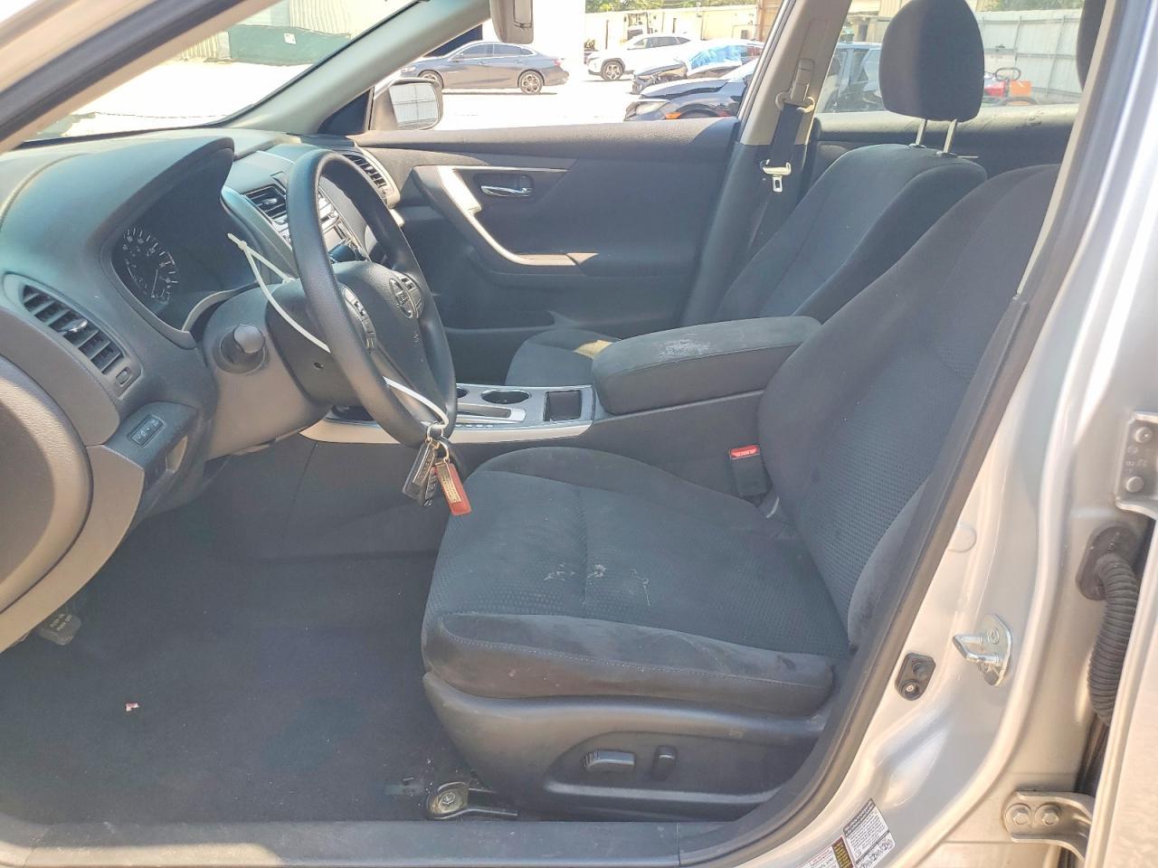 2015 Nissan Altima 2.5 S - Фото 7
