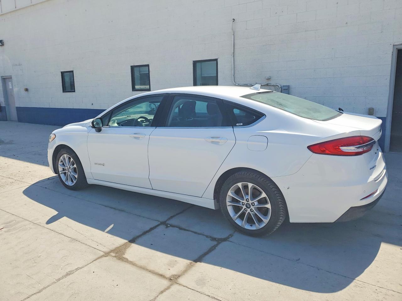 2019 Ford Fusion Se - Фото 2