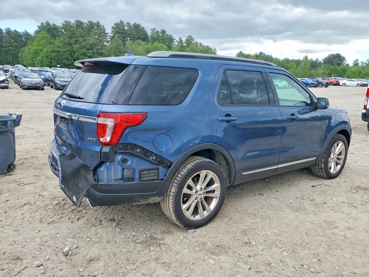 2018 Ford Explorer Xlt - Фото 3