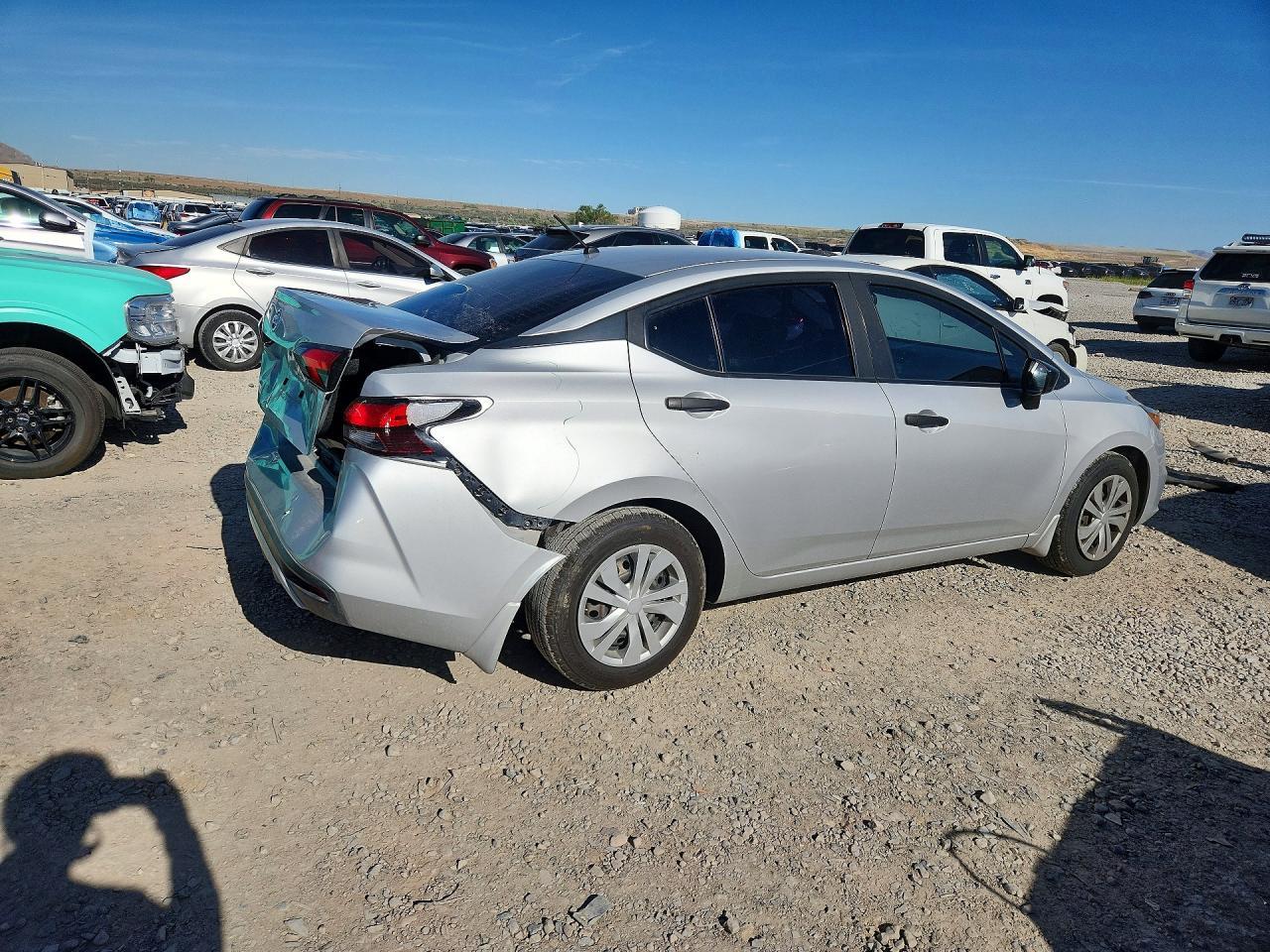 2020 Nissan Versa S - Фото 3