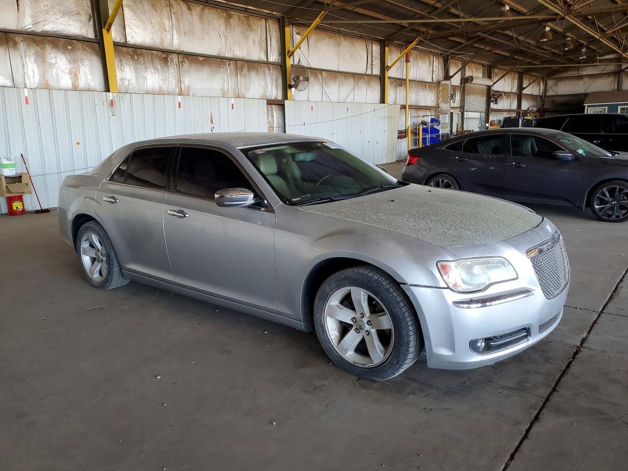 2011 Chrysler 300 Limited - Image 4