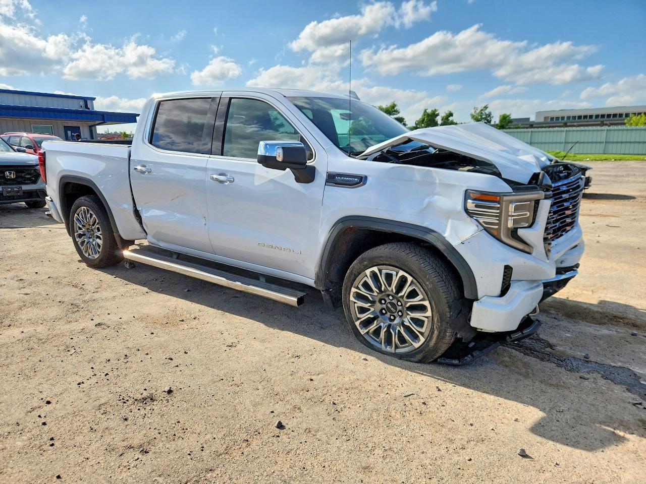 2026 GMC Sierra K1500 Denali Ultimate - Image 4