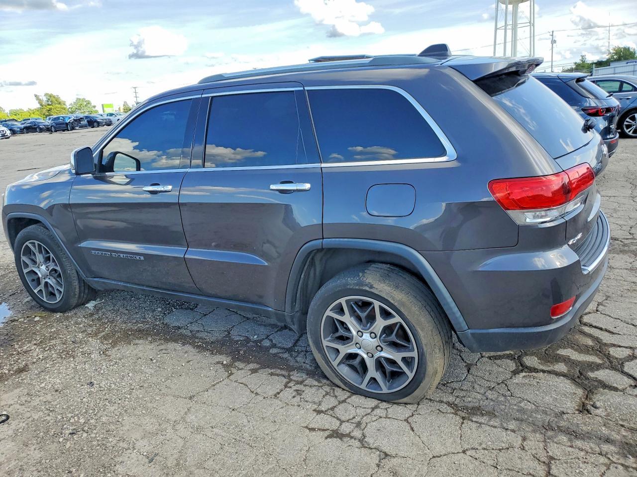 2019 Jeep Grand Cherokee Limited - Image 2