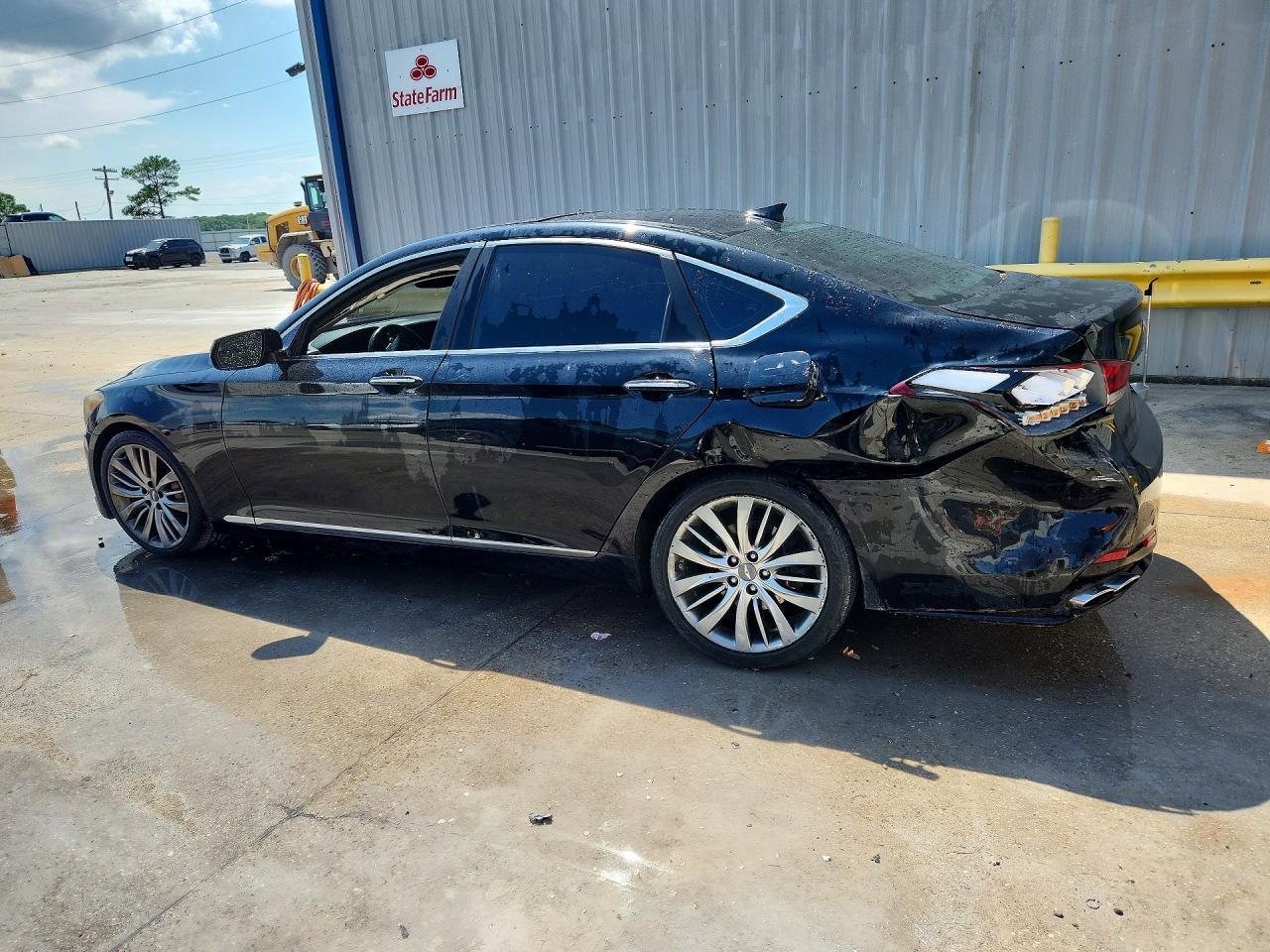2015 Hyundai Genesis 5.0L - Image 2
