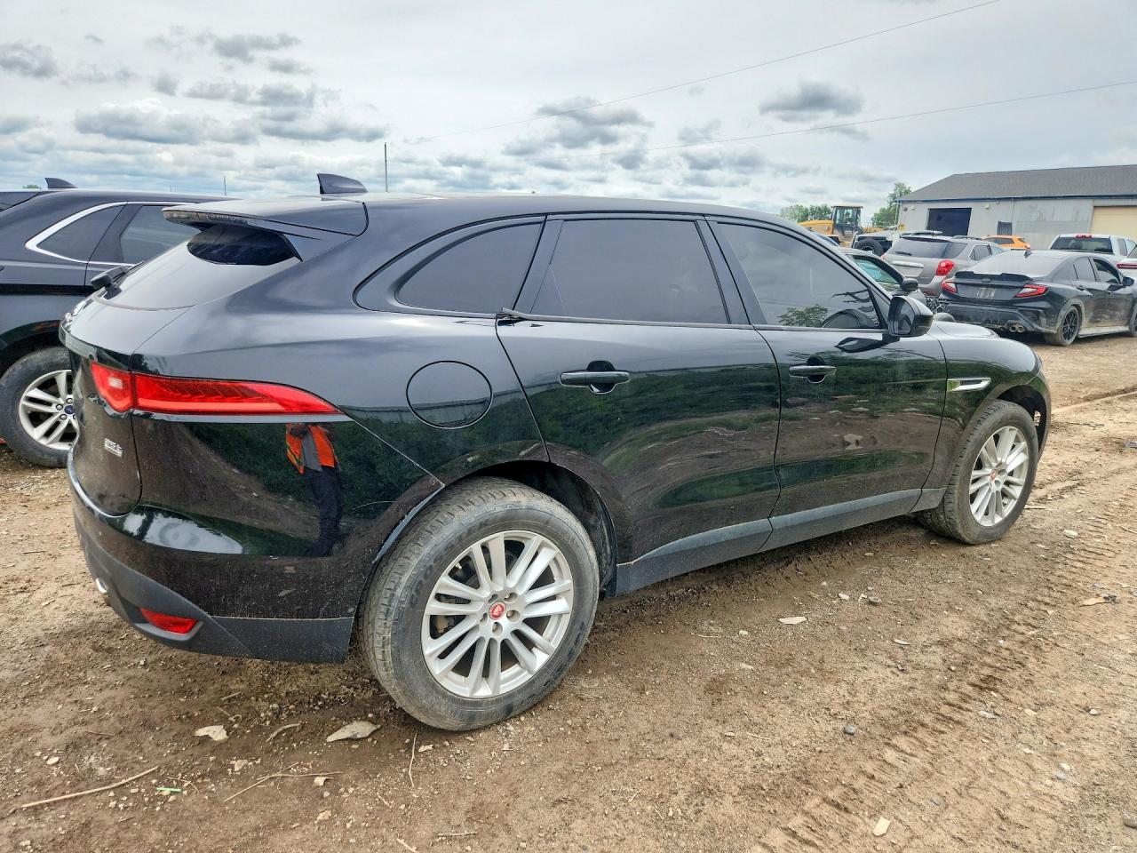 2017 Jaguar F-Pace - Фото 3