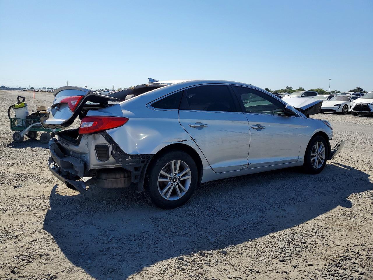 2017 Hyundai Sonata Se - Фото 3