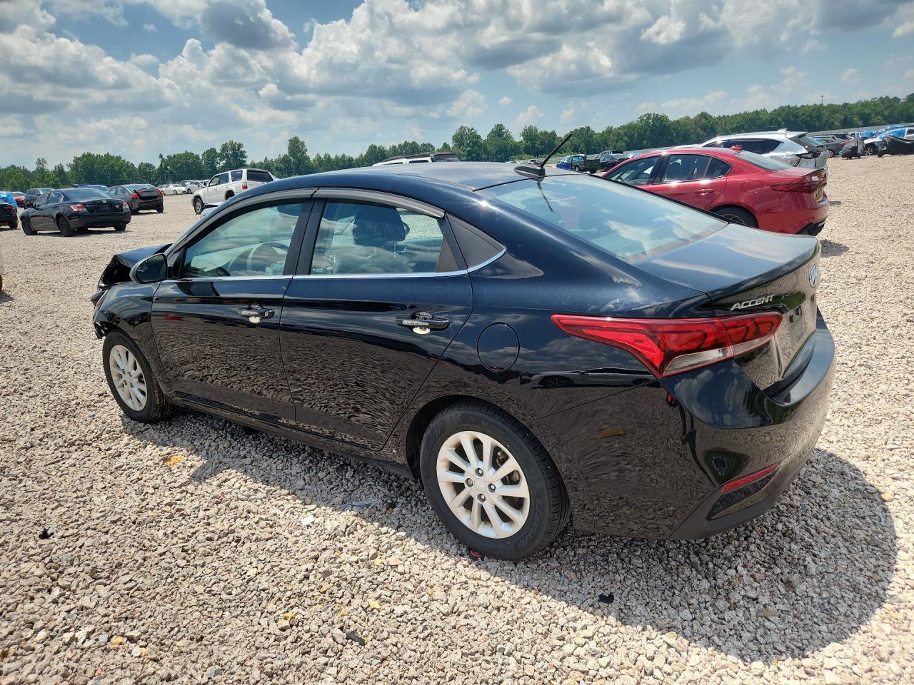 2021 Hyundai Accent Sel - Фото 2