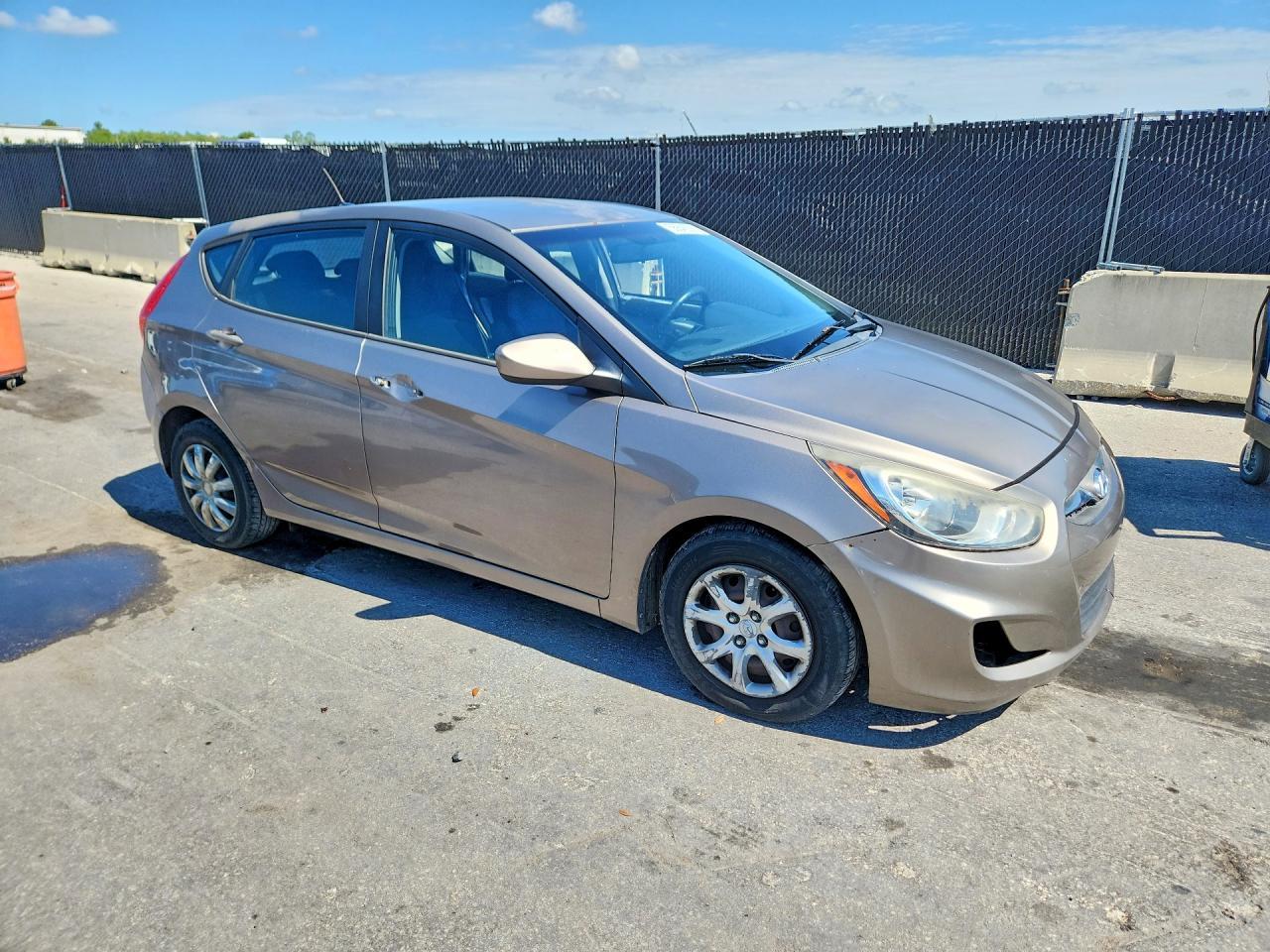 2014 Hyundai Accent Gs - Фото 4
