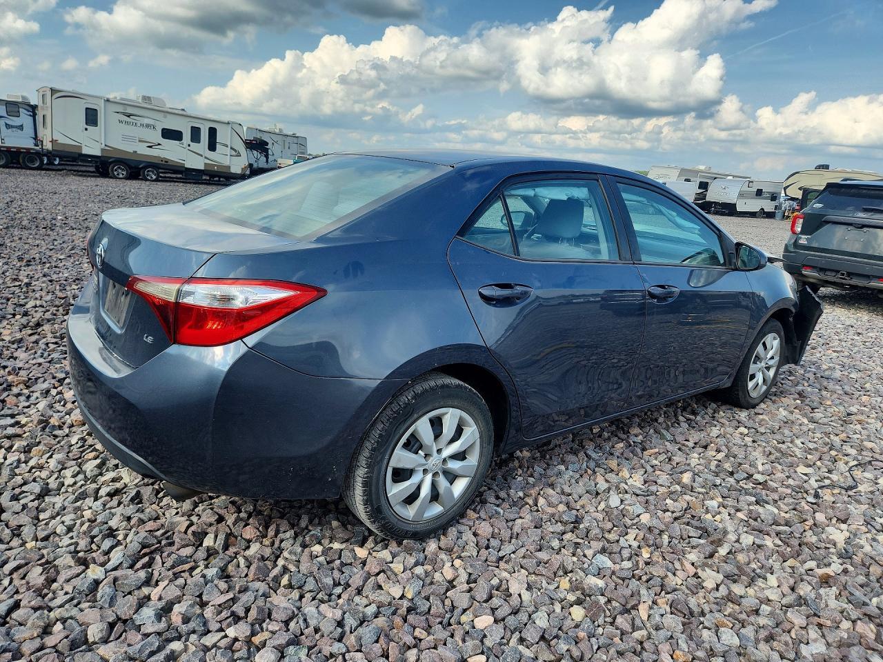 2015 Toyota Corolla Le - Фото 3