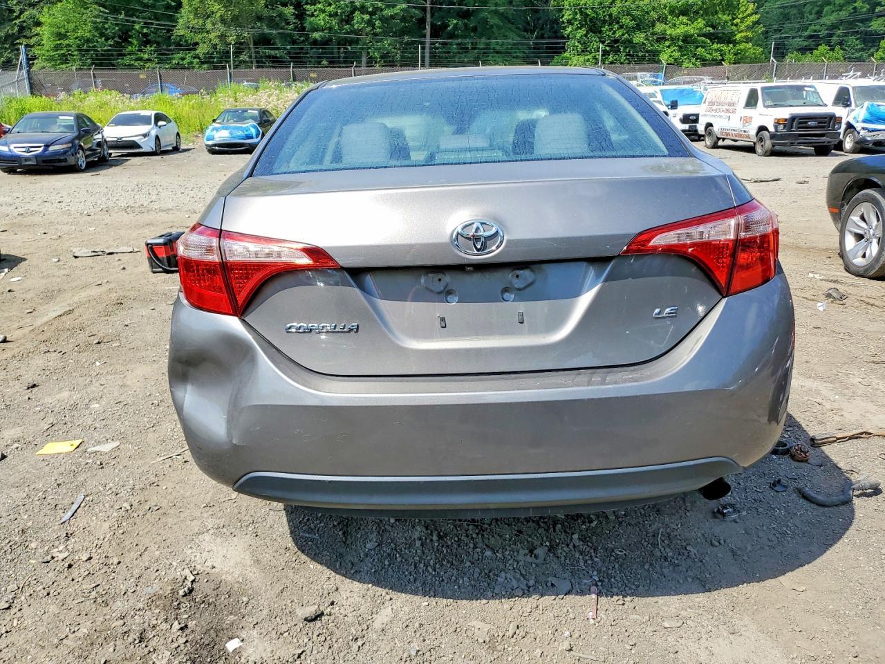 2017 Toyota Corolla Le - Фото 6