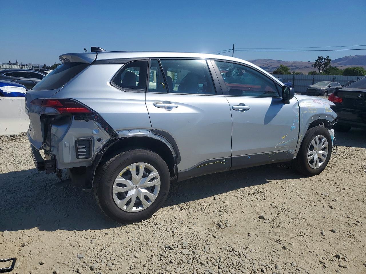 2026 Toyota Corolla Cross L - Image 3