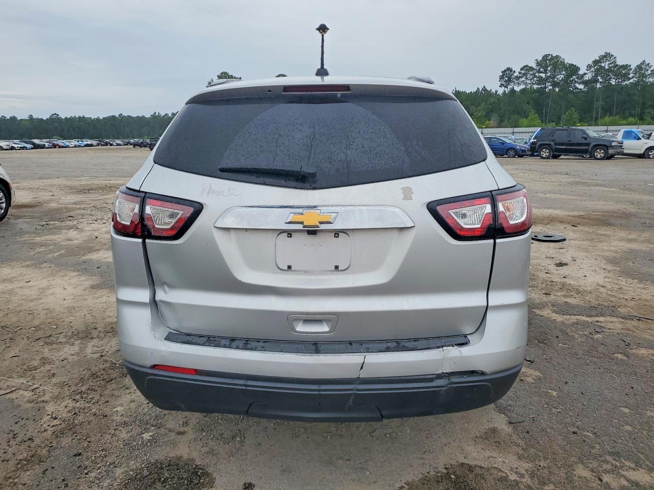 2016 Chevrolet Traverse Ls - Фото 6