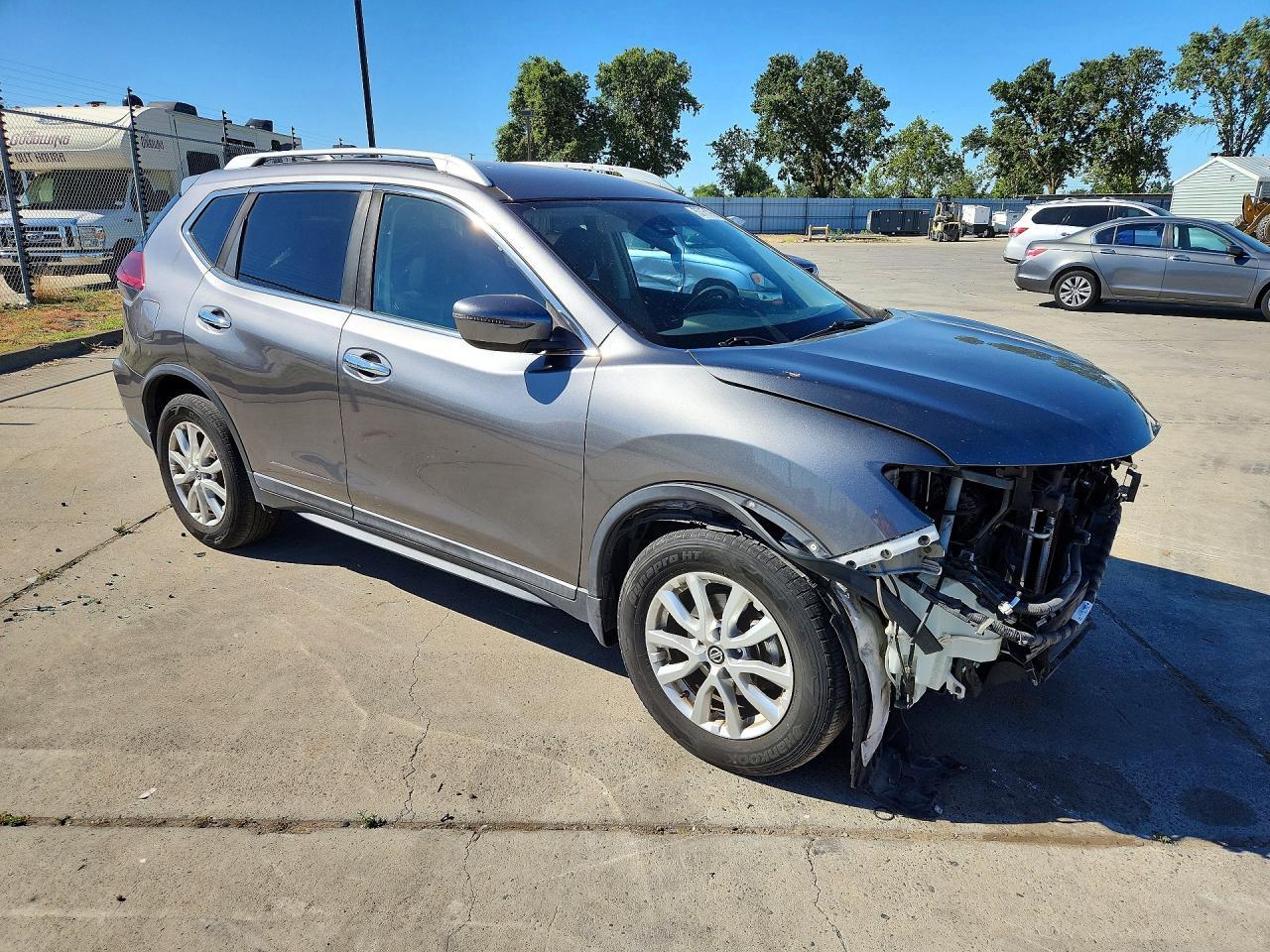 2019 Nissan Rogue S - Image 4